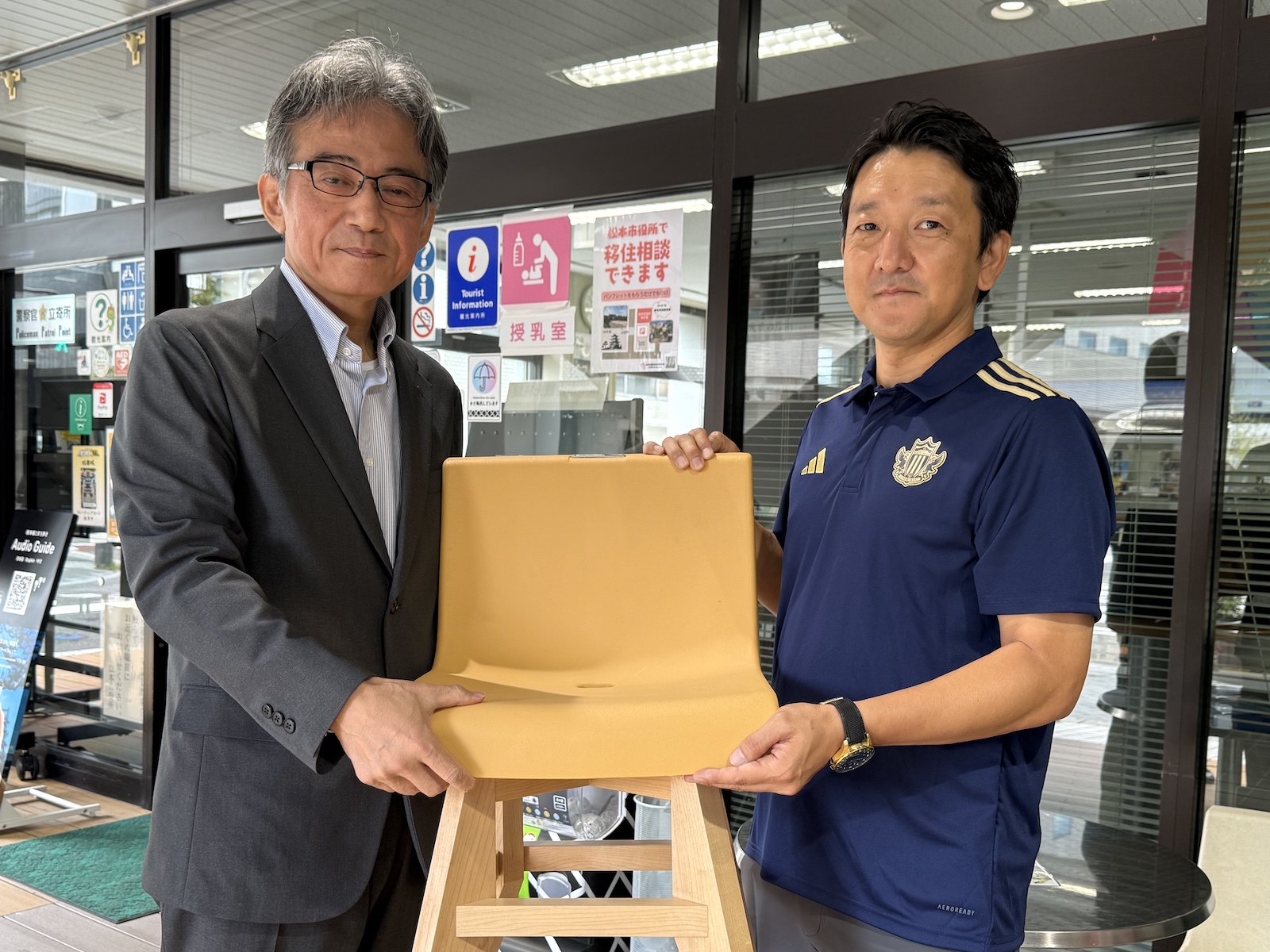 クラウドファンディング報告】松本市観光情報センターにアップサイクル